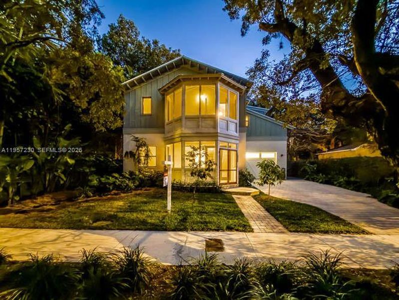 Image 88 of a home in .