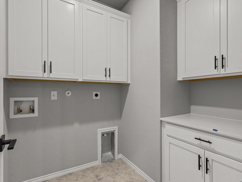 Furnished interior view inside a new home in Horizon Pointe, Converse (Image 15).