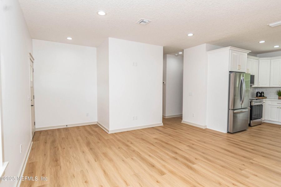Spacious, unfurnished interior of a new home in , Glen St. Mary (Image 13).