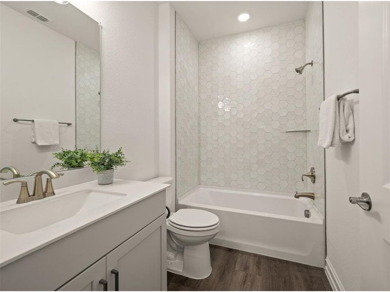 Furnished interior view inside a new home in Del Webb at Legacy Hills, Celina (Image 10). Furnished interior view inside a new home in Del Webb at Legacy Hills, Celina (Image 10).