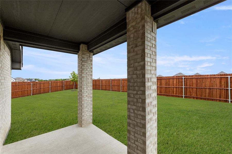 25. 1025 Goya - Patio