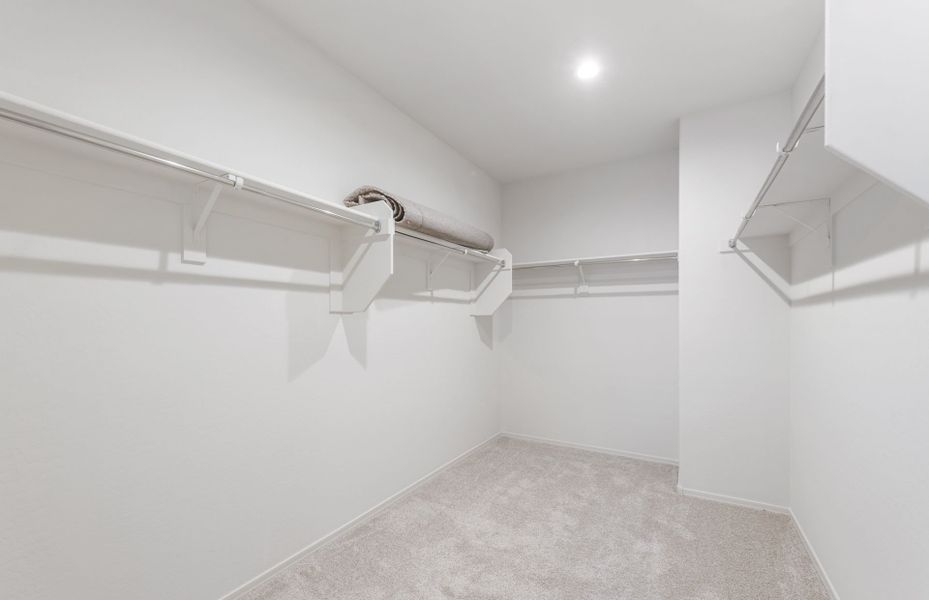 Spacious, unfurnished interior of a new home in Copper Falls, Buckeye (Image 18).
