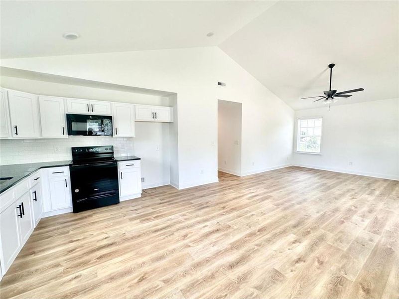 Spacious, unfurnished interior of a new home in , Rome (Image 23).