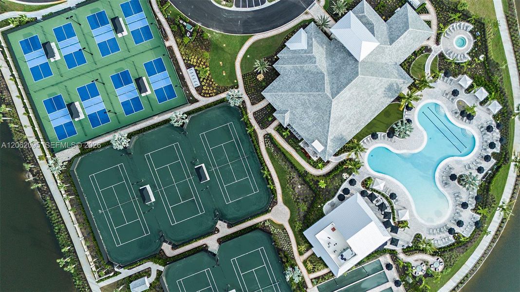 Esplanade by the Island Community Amenities Esplanade by the Island Community Amenities