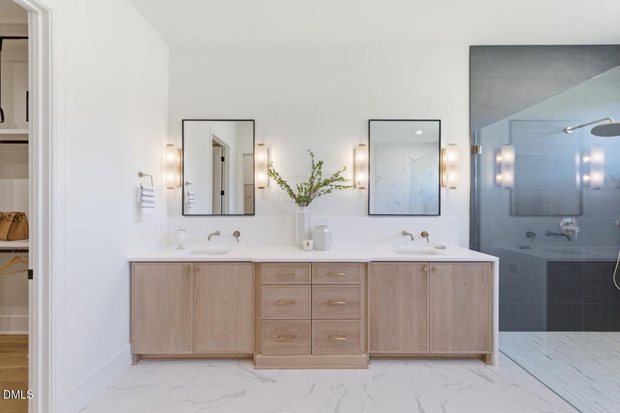 5856 Carriage Gate-52