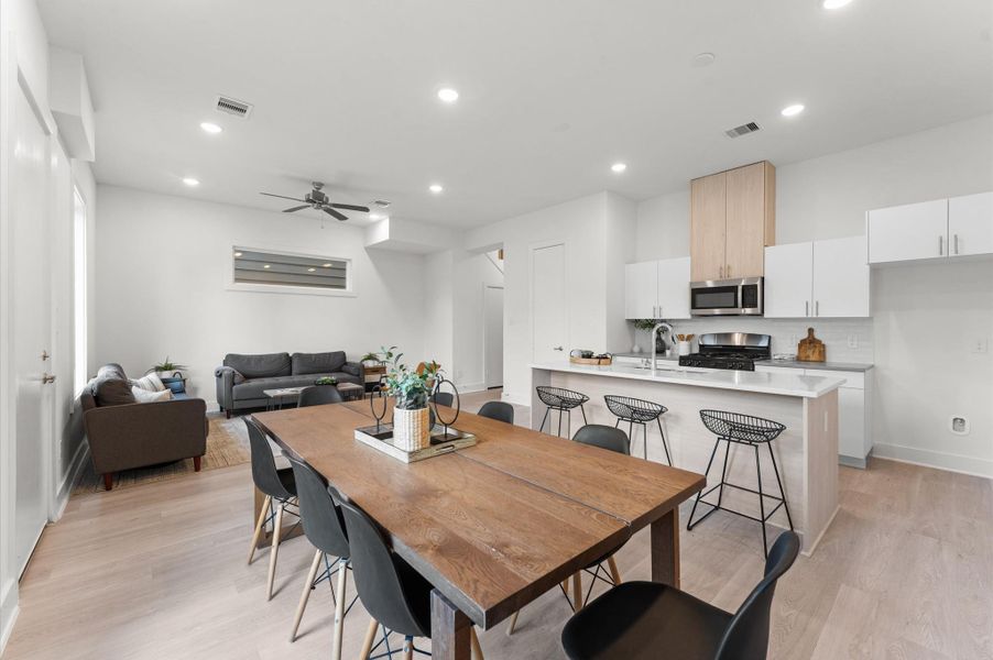 Furnished interior view inside a new home in , Houston (Image 27). Furnished interior view inside a new home in , Houston (Image 27).