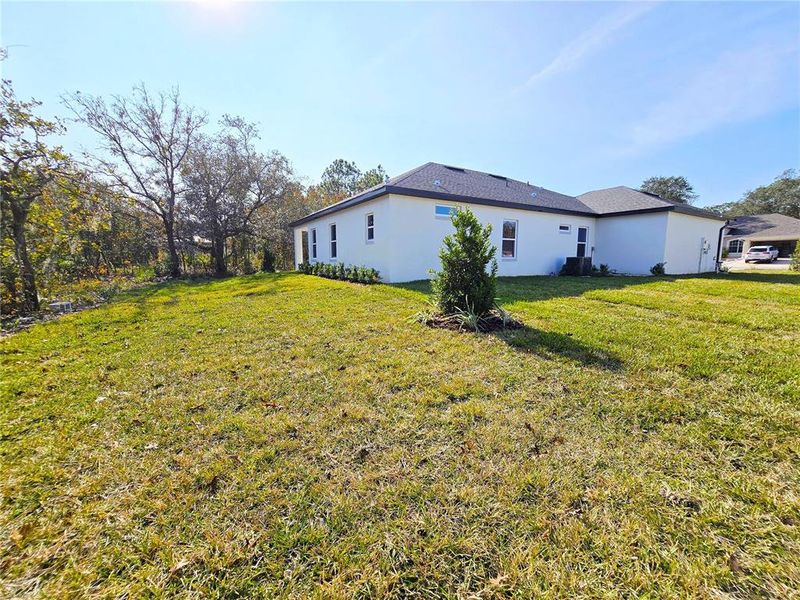 Exterior details and patio area of a home in , Homosassa (Image 43).