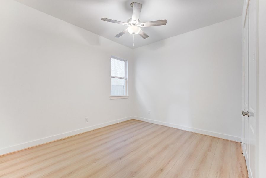 Spacious, unfurnished interior of a new home in , Missouri City (Image 23).