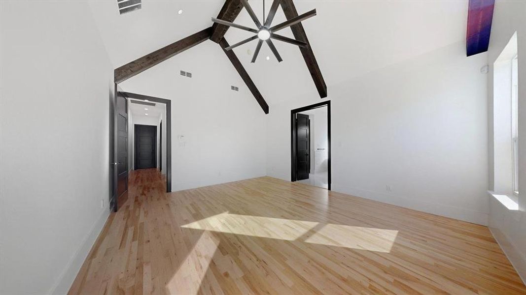 Spacious, unfurnished interior of a new home in , Ennis (Image 17).