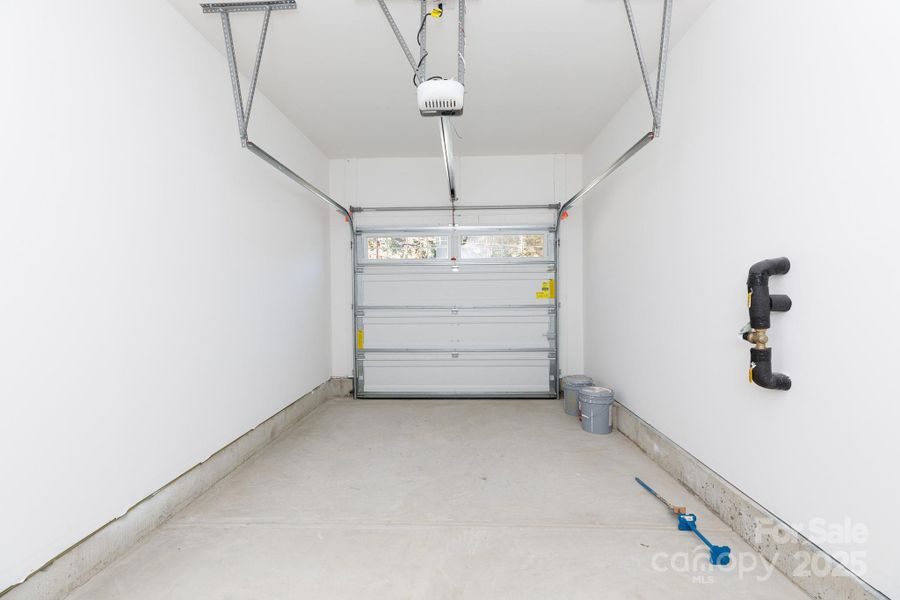 Spacious, unfurnished interior of a new home in , Charlotte (Image 16).