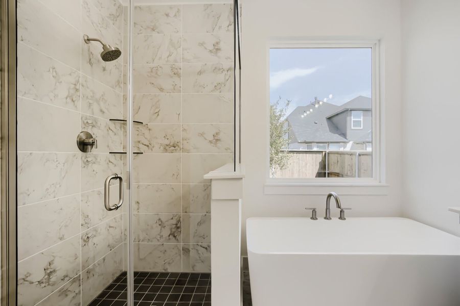 811 Stone Grove - Primary Bathroom 811 Stone Grove - Primary Bathroom