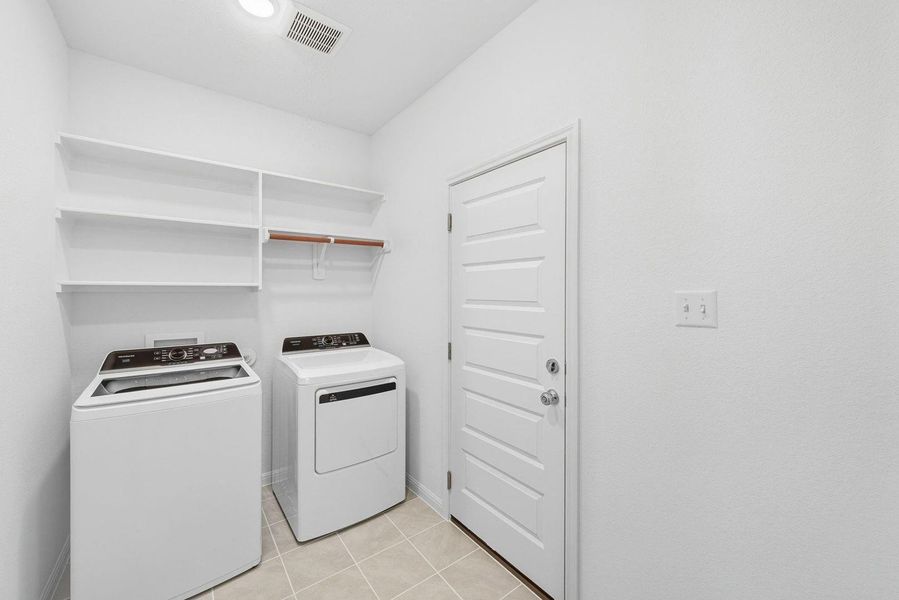 Furnished interior view inside a new home in Trinity Ranch, Elgin (Image 16). Furnished interior view inside a new home in Trinity Ranch, Elgin (Image 16).