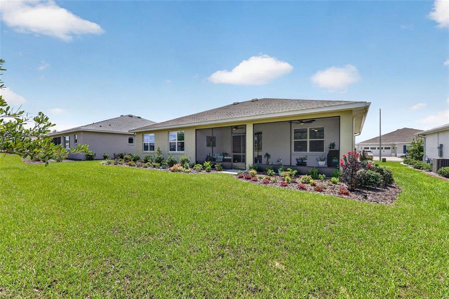 Exterior details and patio area of a home in , Ocala (Image 21).