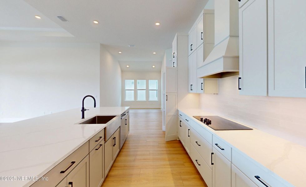 Image 15 of a home in Amelia National.