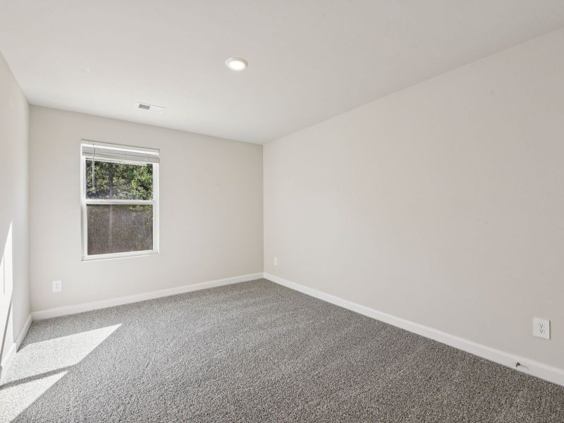 Spacious, unfurnished interior of a new home in Crossrail Station, Mooresville (Image 17).