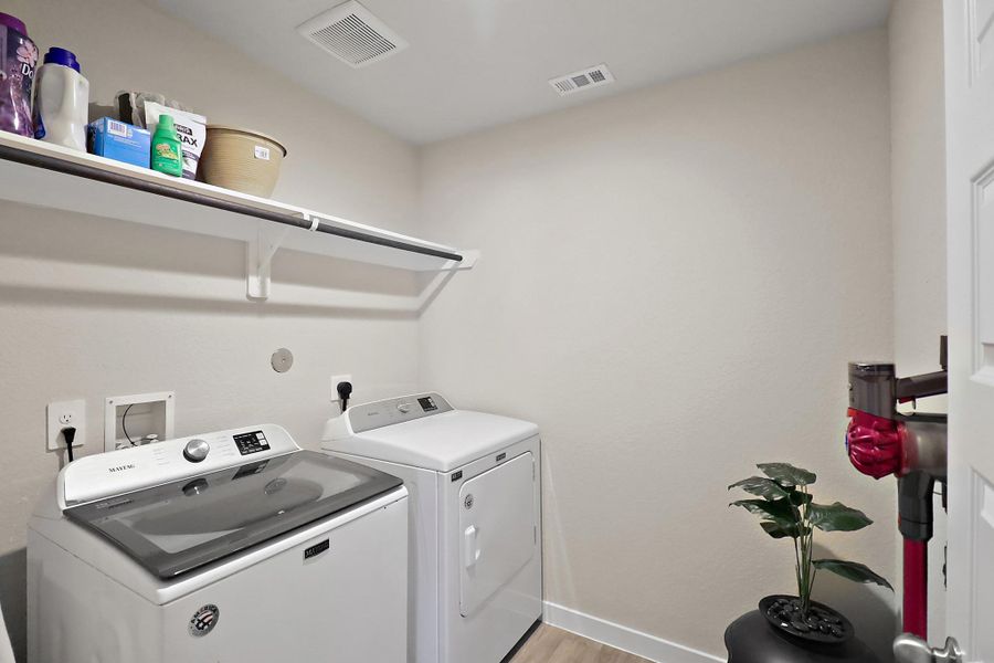 Furnished interior view inside a new home in , Anahuac (Image 25). Furnished interior view inside a new home in , Anahuac (Image 25).