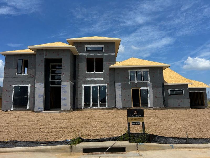 Construction progress on the Grand Villa Mayfield. Construction progress on the Grand Villa Mayfield.