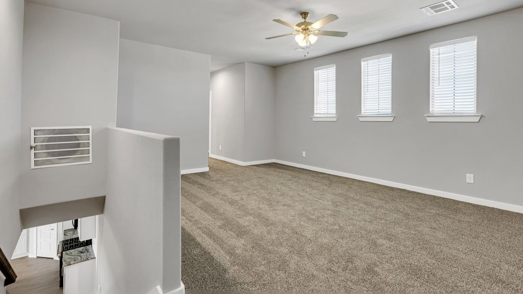 Spacious, unfurnished interior of a new home in Northwest Passage, Midland (Image 16). Spacious, unfurnished interior of a new home in Northwest Passage, Midland (Image 16).