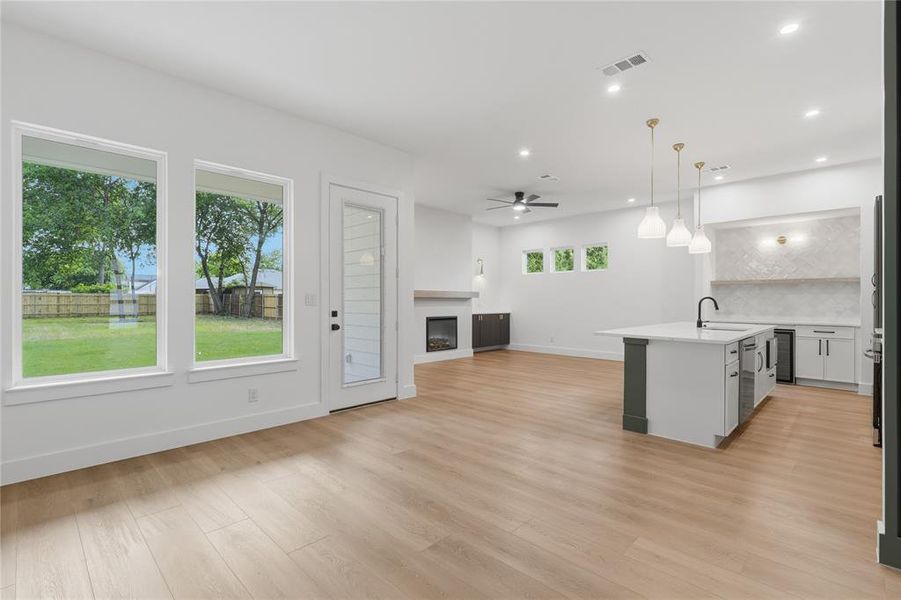 Spacious, unfurnished interior of a new home in , Dallas (Image 21).