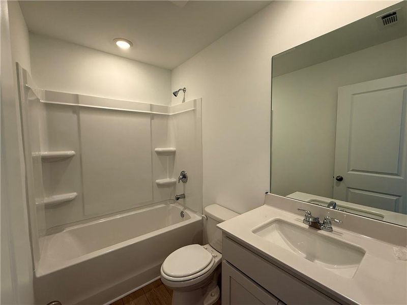 Furnished interior view inside a new home in Leydenview, Mableton (Image 37). Furnished interior view inside a new home in Leydenview, Mableton (Image 37).