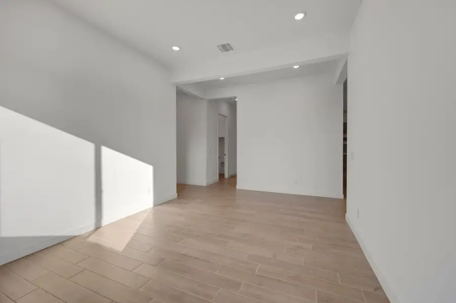 Spacious, unfurnished interior of a new home in Soleo, San Tan Valley (Image 28). Spacious, unfurnished interior of a new home in Soleo, San Tan Valley (Image 28).