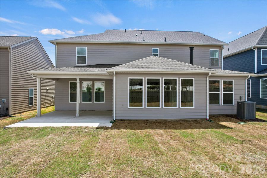 Exterior details and patio area of a home in Parkside Crossing, Charlotte (Image 29).