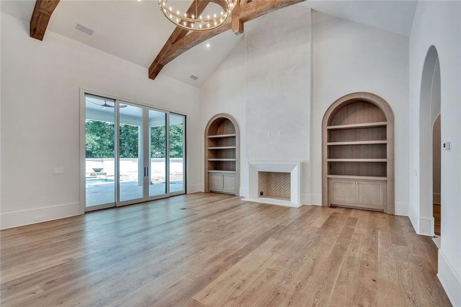 Spacious, unfurnished interior of a new home in , Alpharetta (Image 68).