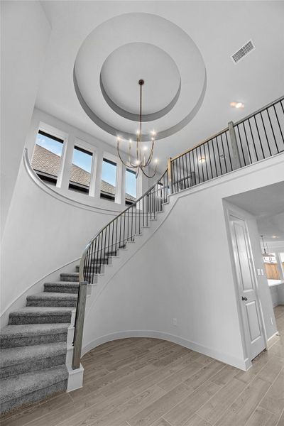 Representative image. Features, selections and colors may vary.