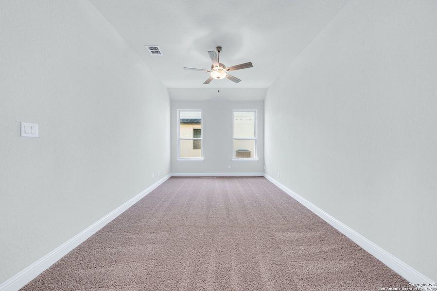 Spacious, unfurnished interior of a new home in Buffalo Crossing, Cibolo (Image 13). Spacious, unfurnished interior of a new home in Buffalo Crossing, Cibolo (Image 13).