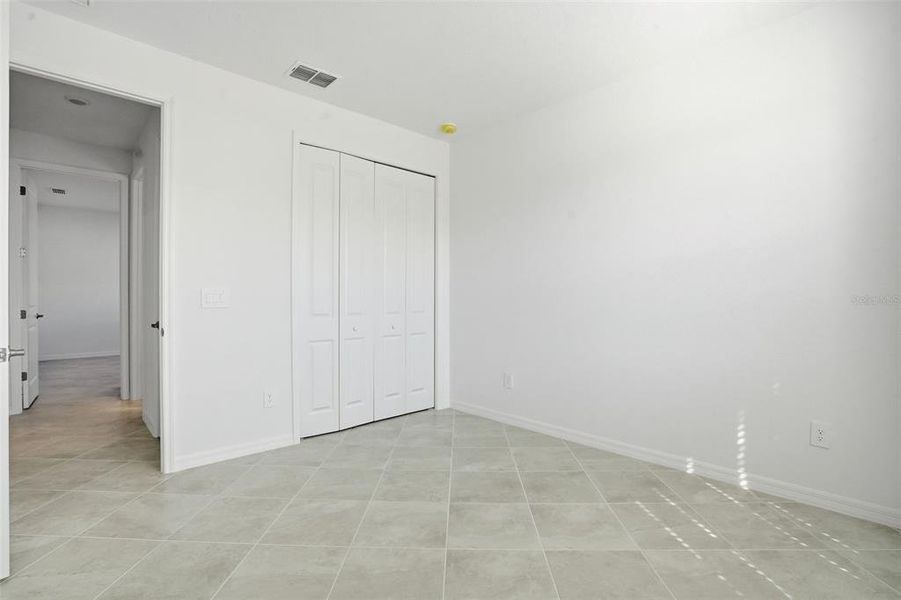 Spacious, unfurnished interior of a new home in Wellen Park Golf & Country Club, Venice (Image 17).