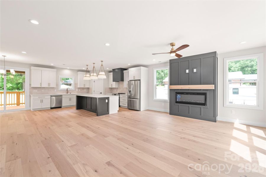 Image 34 of a home in .