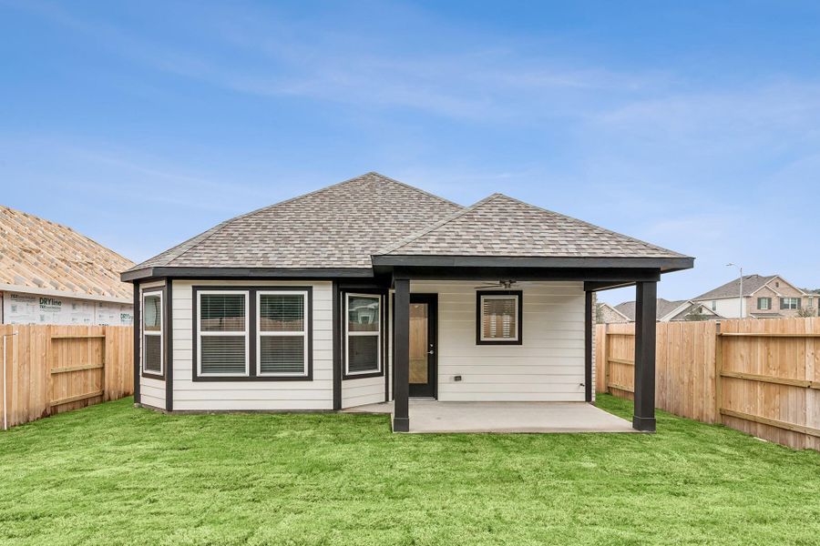 Exterior details and patio area of a home in Sorella, Tomball (Image 20).