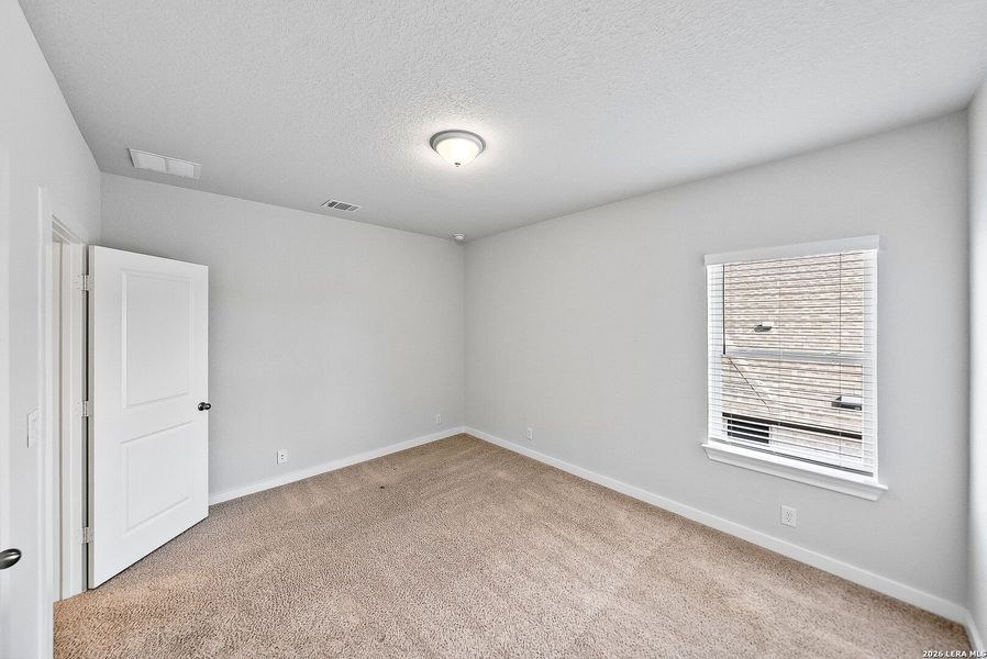 Spacious, unfurnished interior of a new home in Davis Ranch 60', San Antonio (Image 28).