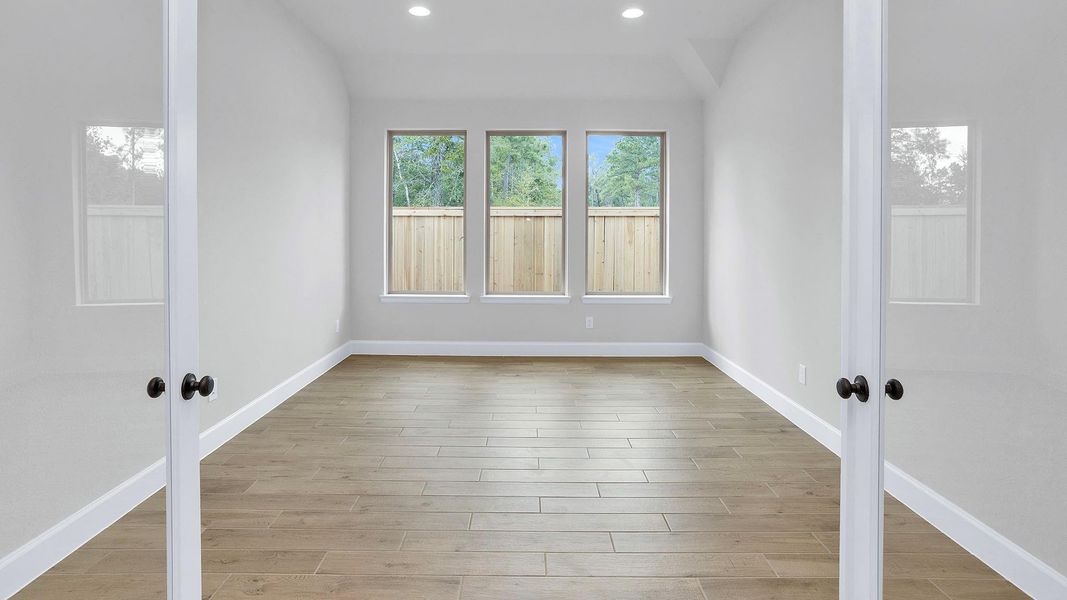 Spacious, unfurnished interior of a new home in Kresston, Magnolia (Image 11). Spacious, unfurnished interior of a new home in Kresston, Magnolia (Image 11).