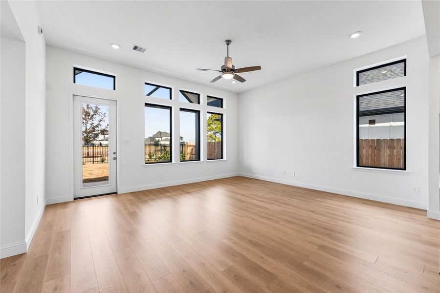 Spacious, unfurnished interior of a new home in Elyson, Katy (Image 19). Spacious, unfurnished interior of a new home in Elyson, Katy (Image 19).