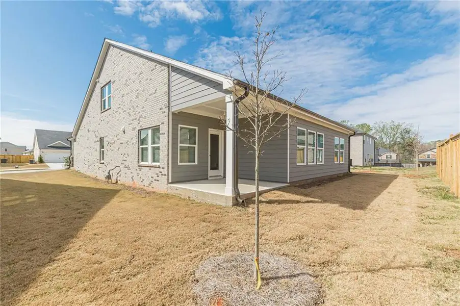 Exterior details and patio area of a home in , Fairburn (Image 3).