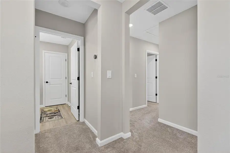 Spacious, unfurnished interior of a new home in , Apollo Beach (Image 71).