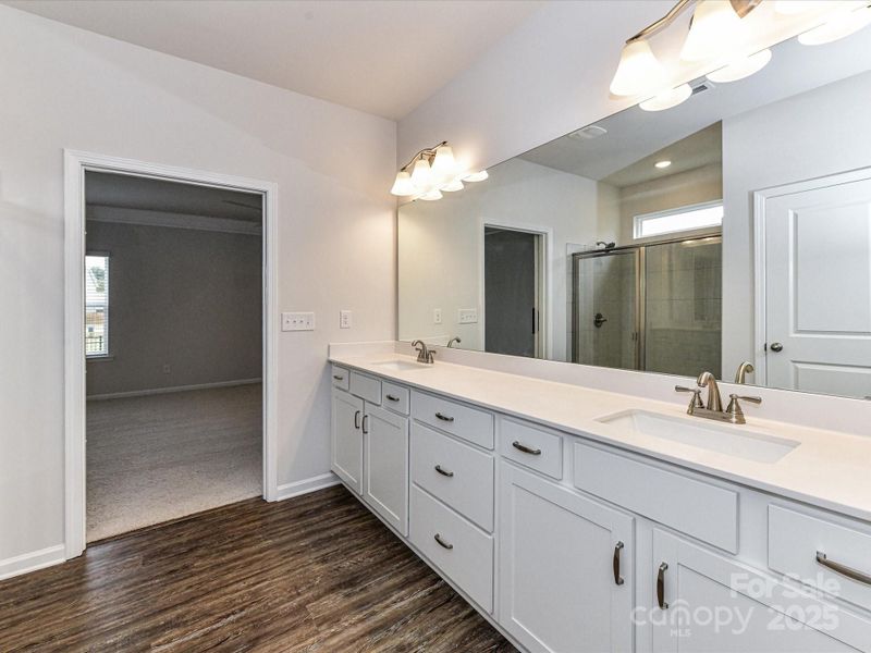 Furnished interior view inside a new home in , Midland (Image 9).