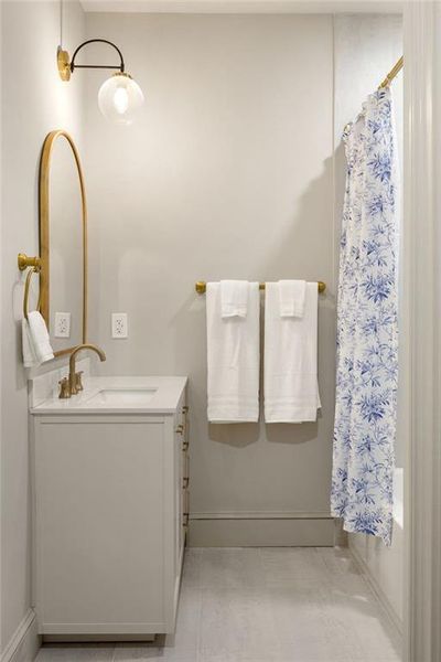 Furnished interior view inside a new home in , Atlanta (Image 11).