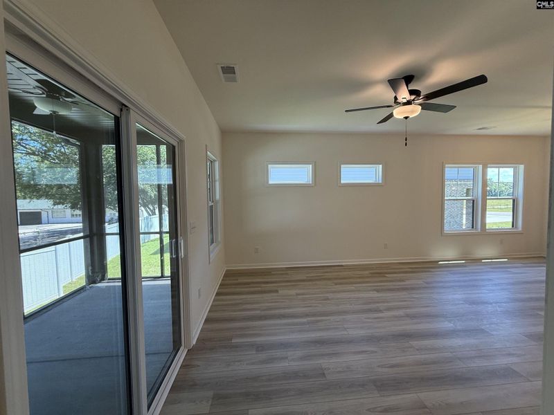 Spacious, unfurnished interior of a new home in Dunbar Village, Cayce (Image 25).