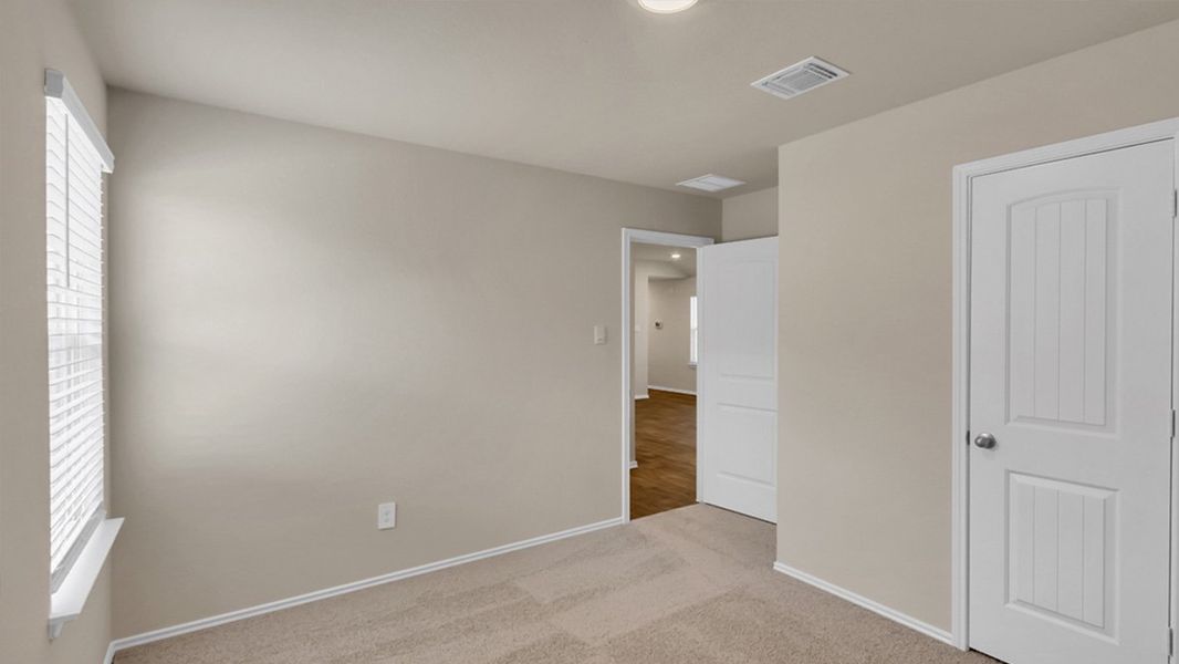 Spacious, unfurnished interior of a new home in Southgrove, Kyle (Image 14).