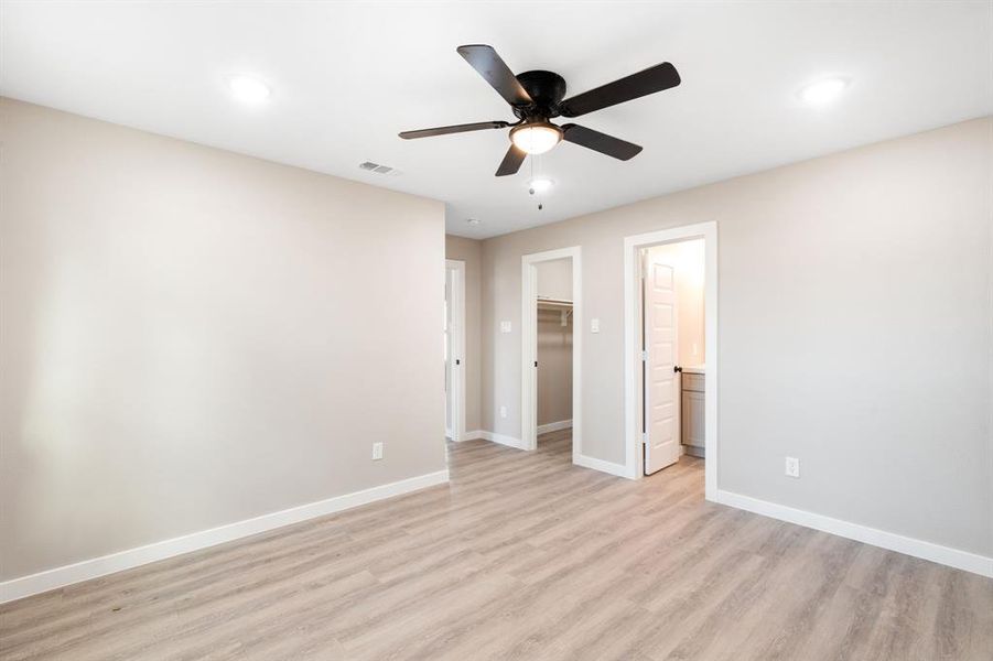 Spacious, unfurnished interior of a new home in , Wilmer (Image 13).