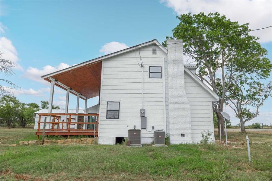 Exterior details and patio area of a home in , Brownwood (Image 3).