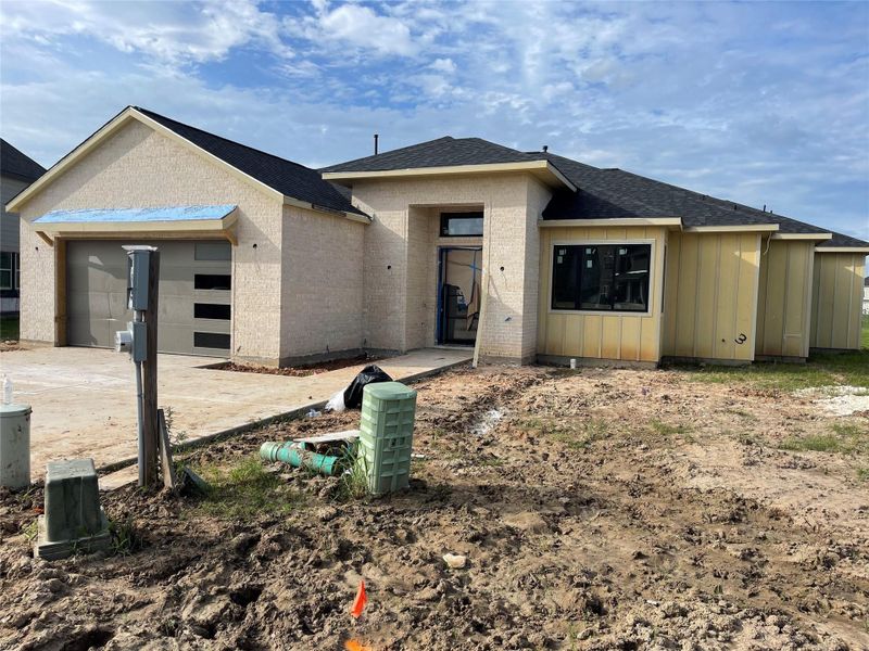 Front exterior of a new home in , Montgomery, TX, highlighting curb appeal (Image 27). Front exterior of a new home in , Montgomery, TX, highlighting curb appeal (Image 27).