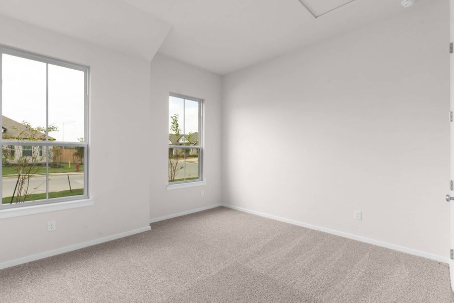 Spacious, unfurnished interior of a new home in University Heights, Round Rock (Image 12).