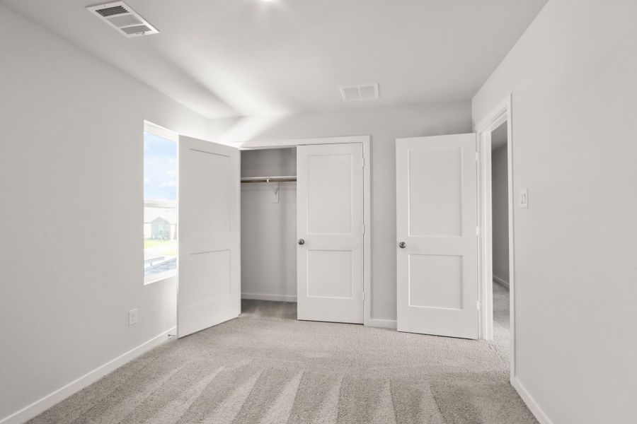 Spacious, unfurnished interior of a new home in Caney Mills, Cut and Shoot (Image 20).