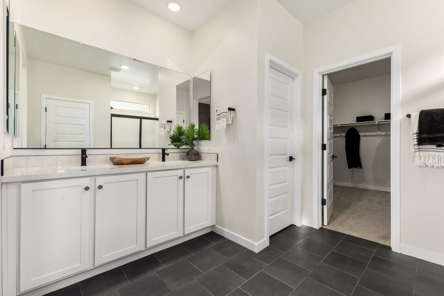 Furnished interior view inside a new home in Sunrise, Surprise (Image 8).