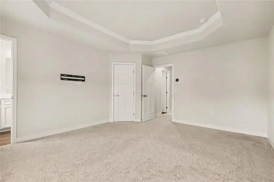 Spacious, unfurnished interior of a new home in , Lawrenceville (Image 23).