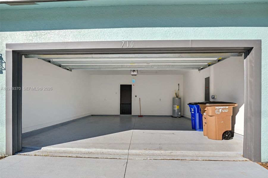 Exterior details and patio area of a home in , Lehigh Acres (Image 23). Exterior details and patio area of a home in , Lehigh Acres (Image 23).