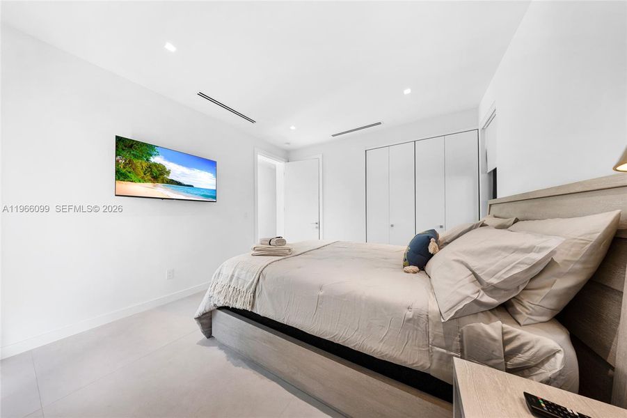 Furnished interior view inside a new home in , Miami (Image 52).